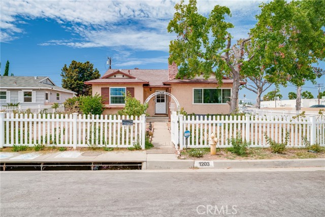 1203 Pontenova Avenue, Hacienda Heights CA: https://media.crmls.org/medias/9dffe185-c8d2-49b9-ab8a-08d4fea6c991.jpg