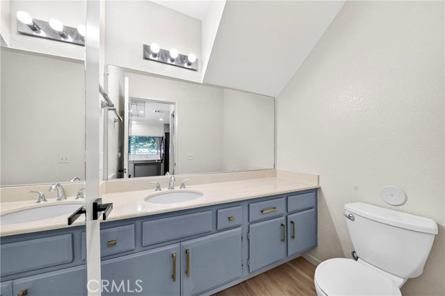 25 Willowcrest photo 13