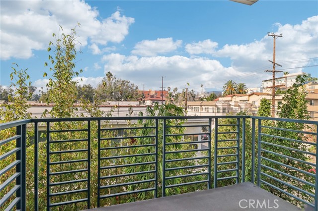 Detail Gallery Image 30 of 41 For 903 S New Hampshire Ave #303,  Los Angeles,  CA 90006 - 3 Beds | 2 Baths