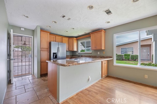 Detail Gallery Image 7 of 26 For 3676 Bartlett Ave., Oceanside,  CA 92057 - 2 Beds | 2 Baths