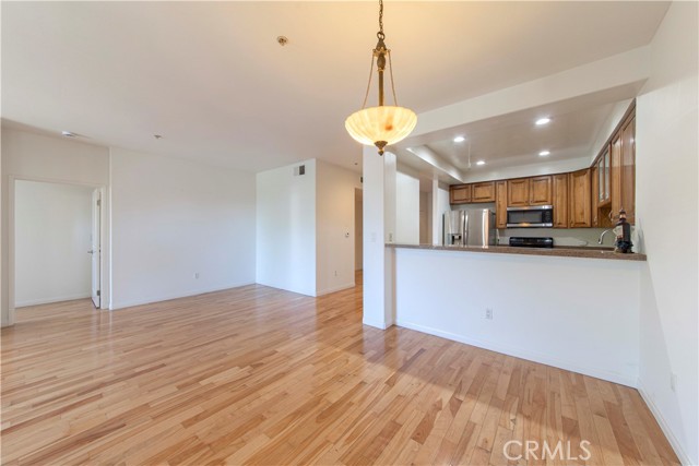 4568 W 1st Street, Los Angeles CA: https://media.crmls.org/medias/9e00f9d0-f49f-4f3c-a91b-02e4953d66a8.jpg
