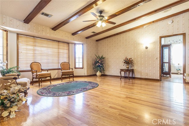 Detail Gallery Image 6 of 75 For 7040 Kenyon Ave, Hesperia,  CA 92345 - 3 Beds | 2/1 Baths