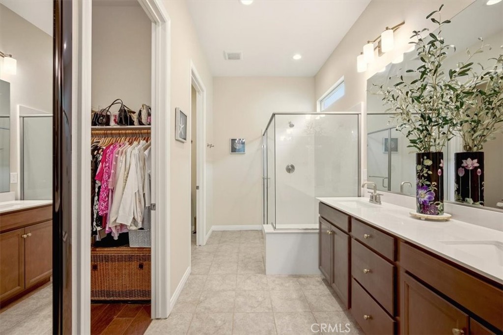 MLS #OC25225065 image #23