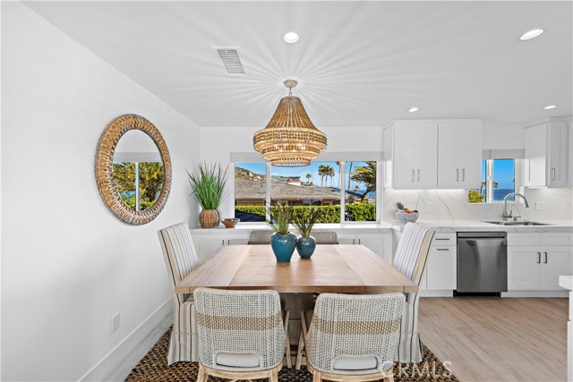 Detail Gallery Image 9 of 41 For 51 Blue Lagoon, Laguna Beach,  CA 92651 - 3 Beds | 3 Baths