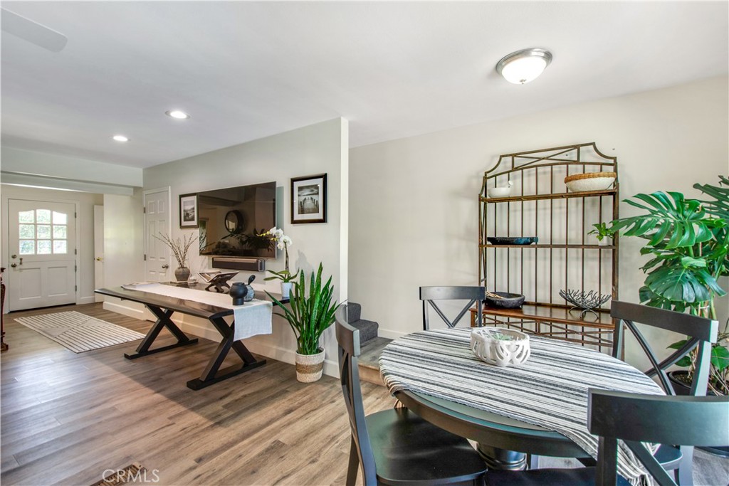 MLS #OC25138395 img 18