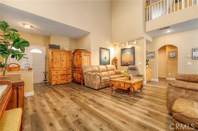 Detail Gallery Image 2 of 31 For 19344 Kilfinan St, Porter Ranch,  CA 91326 - 4 Beds | 3 Baths