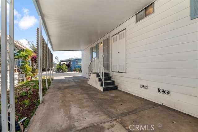 10200 Bolsa Ave, Westminster CA: https://media.crmls.org/medias/9e02f1a3-fbf7-4a23-8dc3-dd68a87a0b12.jpg