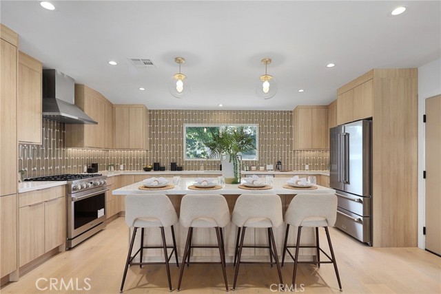 23616 Mariano Street, Woodland Hills CA: https://media.crmls.org/medias/9e031976-4160-4bca-9a93-a09438645b92.jpg