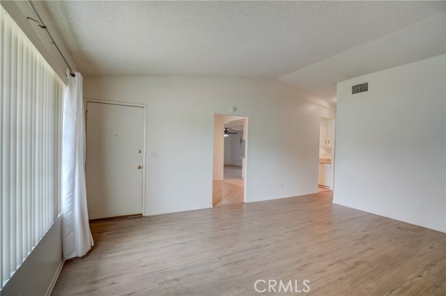 Image 3 for 170 W Shady Grove Dr, Riverside, CA 92507