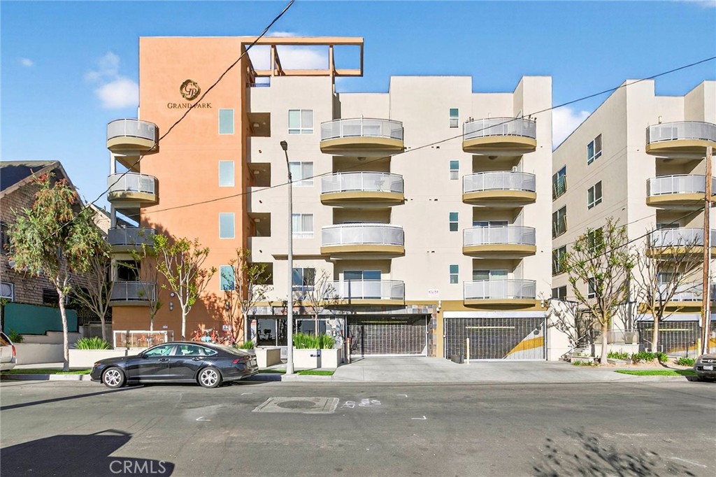 2321 W 10th Street #402