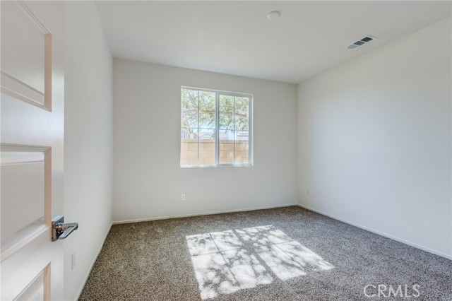 13119 Lancaster Street, Hesperia CA: https://media.crmls.org/medias/9e048118-28c5-40f3-a443-0d4bae36c592.jpg