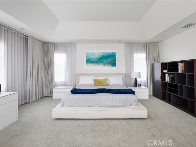 Detail Gallery Image 14 of 33 For 360 Hillcrest Street, El Segundo,  CA 90245 - 4 Beds | 4 Baths