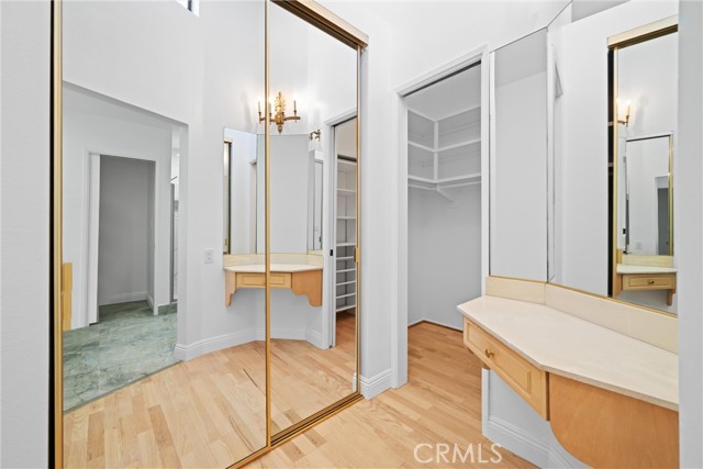5335 White Oak Avenue, Encino CA: https://media.crmls.org/medias/9e07140d-a77f-4652-b02f-bd17b1eaae4b.jpg