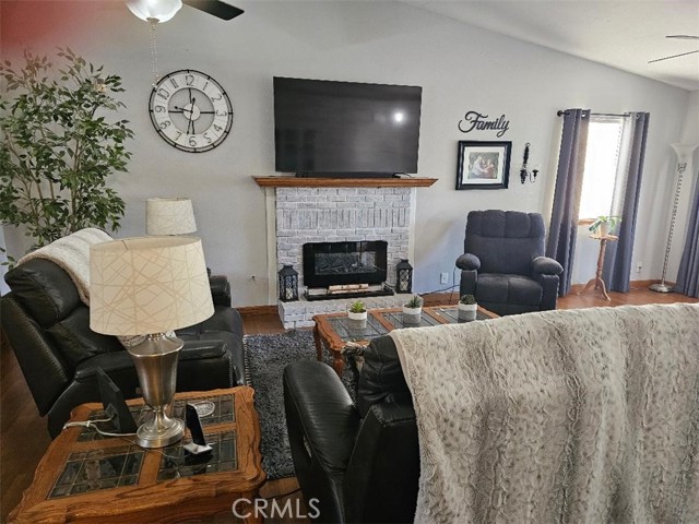 Detail Gallery Image 13 of 57 For 1509 Princeton Ave, Madera,  CA 93637 - 3 Beds | 1/1 Baths