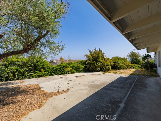5046 Range Horse Lane, Rolling Hills Estates CA: https://media.crmls.org/medias/9e076639-a001-4bd8-b587-70d1a9e5238d.jpg