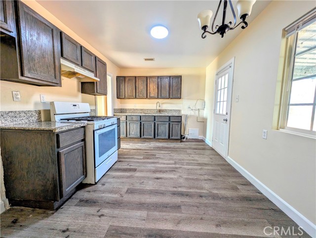 Detail Gallery Image 8 of 33 For 5921 Elmwood Rd, San Bernardino,  CA 92404 - 3 Beds | 1 Baths