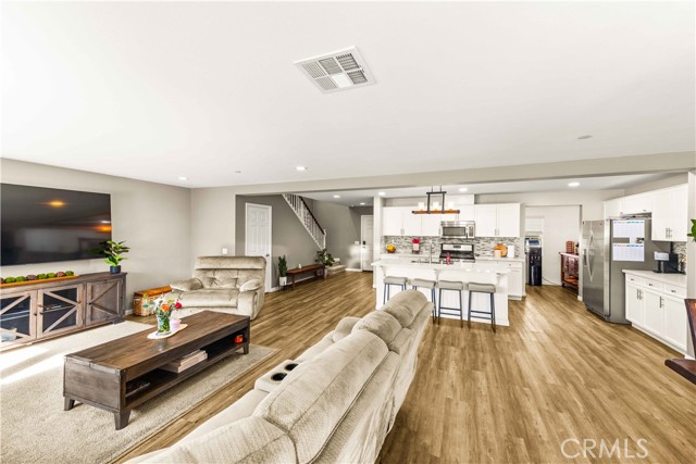 Detail Gallery Image 11 of 46 For 20407 Lyon Rd, Riverside,  CA 92507 - 4 Beds | 2/1 Baths