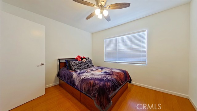 711 W Wilson, Glendale CA: https://media.crmls.org/medias/9e08aadc-7a83-4213-8308-48eee2e7ad58.jpg