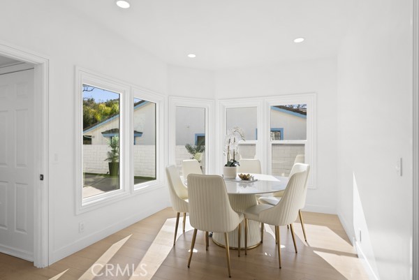 Detail Gallery Image 18 of 67 For 9514 Oakridge Pl, Chatsworth,  CA 91311 - 6 Beds | 6 Baths