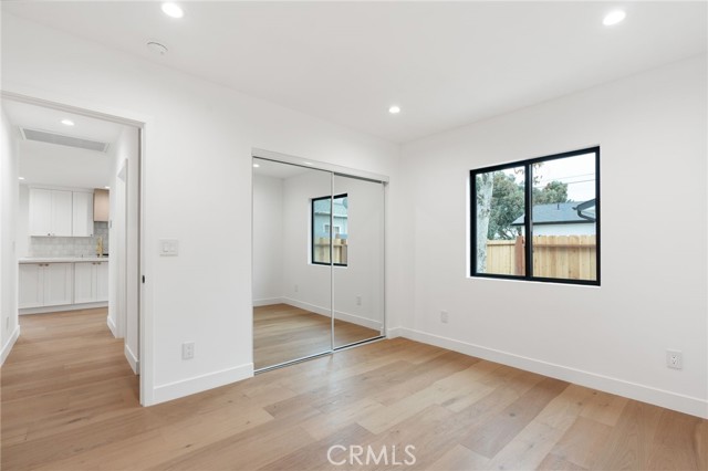 Detail Gallery Image 18 of 38 For 8334 Winsford Ave, Los Angeles,  CA 90045 - 5 Beds | 4 Baths