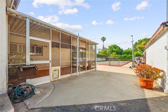 22226 Devonshire Street, Chatsworth CA: https://media.crmls.org/medias/9e09b8a2-2cb4-4e88-80ea-6fa4d0f3416e.jpg