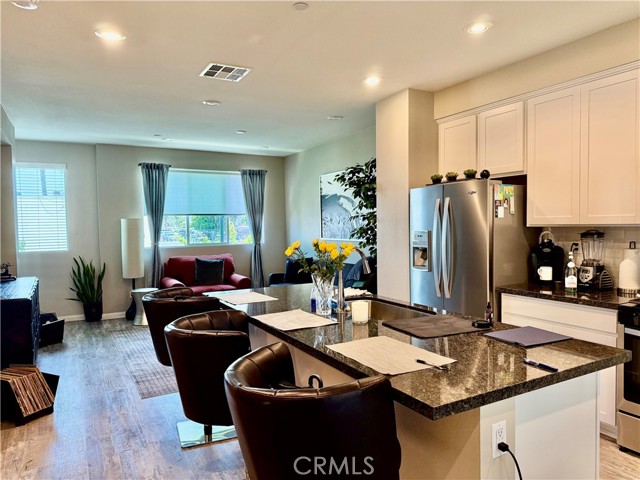 18449 W Calico Lane, Northridge CA: https://media.crmls.org/medias/9e09d0e6-7b2e-4aee-a7de-6c87fbdbec5c.jpg