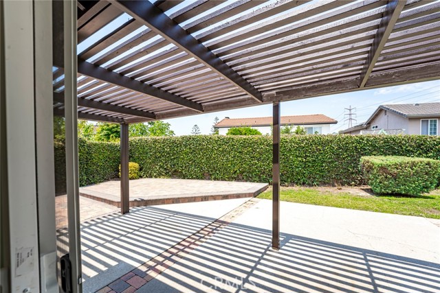 15071 Talley Street, Irvine CA: https://media.crmls.org/medias/9e09effd-f3a4-4e6f-b51a-1b5c2d807081.jpg