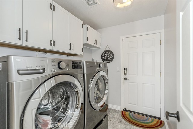 721 Cinnabar Place, Simi Valley CA: https://media.crmls.org/medias/9e09f5ba-839f-445a-81dc-6b8f31d4e2ef.jpg