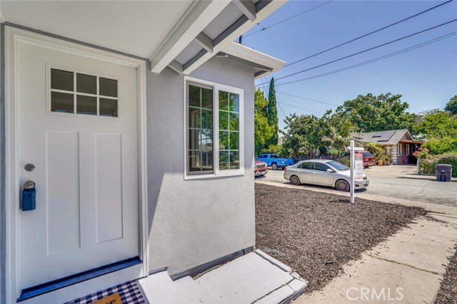 Detail Gallery Image 3 of 45 For 1221 Westminster Ave, East Palo Alto,  CA 94303 - 3 Beds | 2 Baths