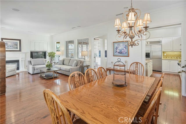 Detail Gallery Image 8 of 44 For 27976 Red Pine Ct, Valencia,  CA 91354 - 2 Beds | 3 Baths