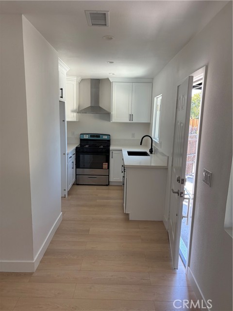 Detail Gallery Image 3 of 10 For 1003 1003-2 E Colton, Redlands,  CA 92374 - 3 Beds | 1 Baths