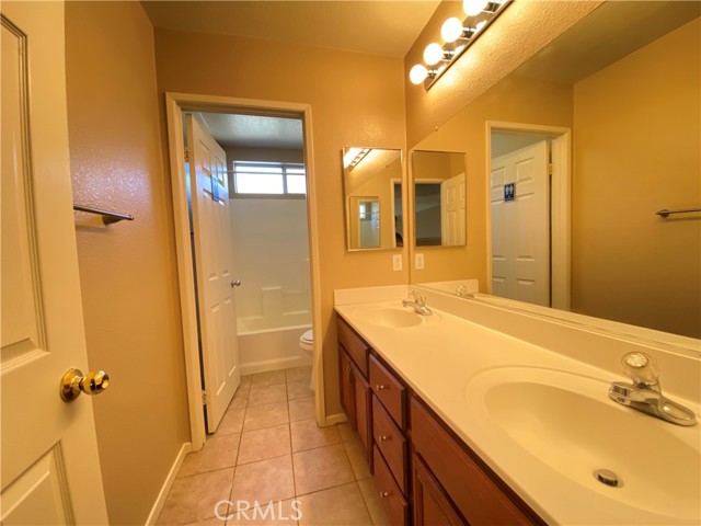 708 Hillview Street, Beaumont CA: https://media.crmls.org/medias/9e0a61fe-f91a-4c73-884d-628275577971.jpg