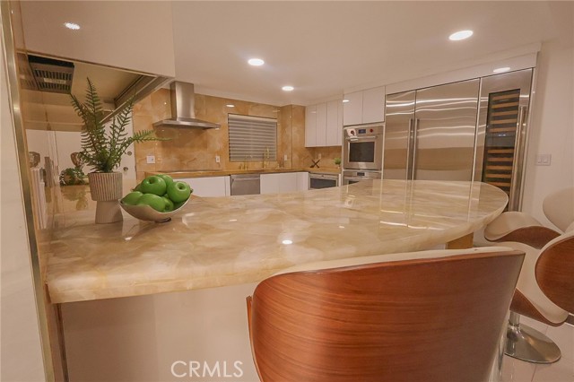 2525 Ocean Boulevard, Corona del Mar CA: https://media.crmls.org/medias/9e0a6a46-8935-459a-b9df-484da098b577.jpg