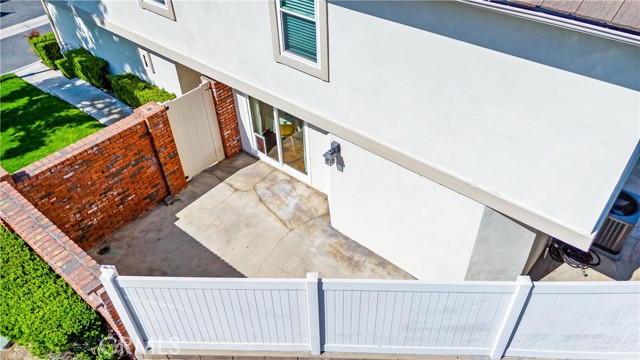 5847 E Rocking Horse Way, Orange CA: https://media.crmls.org/medias/9e0a9124-f406-4bf1-b966-46a9a2299e74.jpg