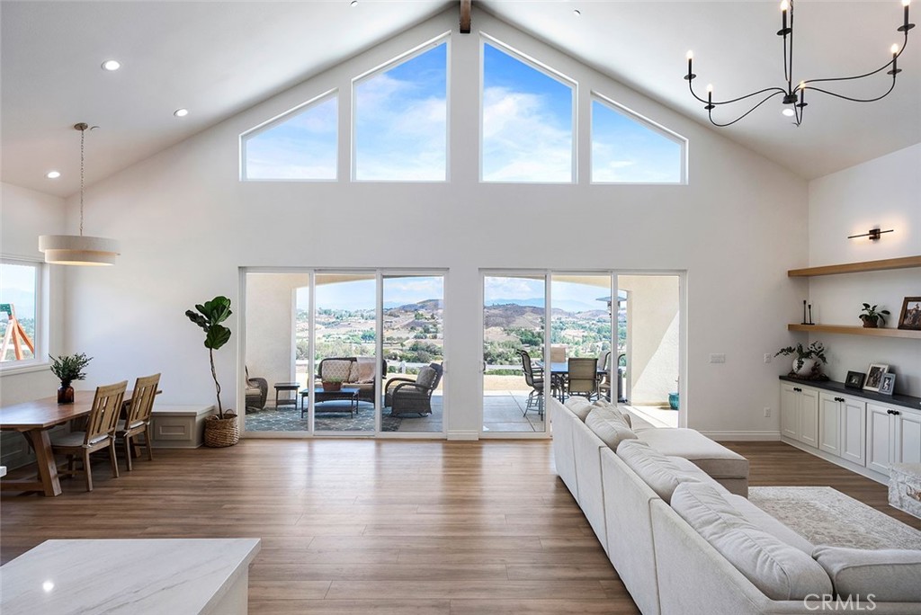 38566 Vista Del Bosque