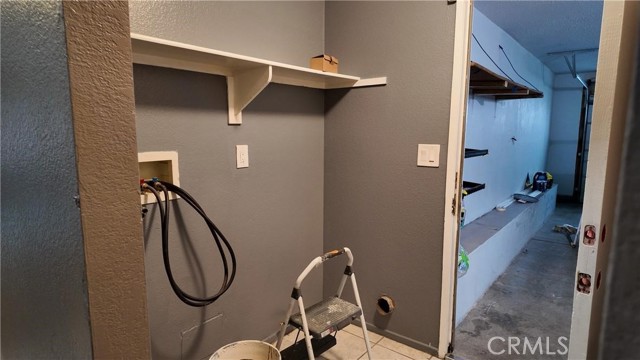 11807 Lupin Road, Adelanto CA: https://media.crmls.org/medias/9e0c3843-9033-4e07-a36a-2490a33d910d.jpg