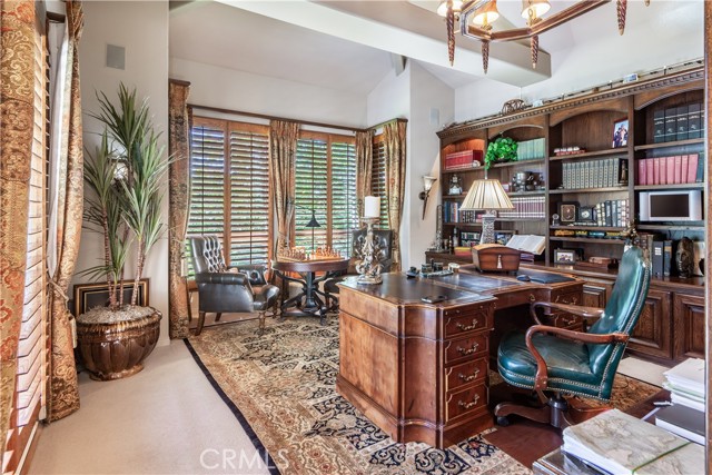 Detail Gallery Image 10 of 22 For 3589 Lariat Ln, Rolling Hills Estates,  CA 90274 - 5 Beds | 5/1 Baths