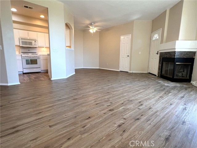 7997 E Viewrim, Anaheim Hills CA: https://media.crmls.org/medias/9e0cb3d8-cebf-43e0-a4c1-5e1336aff57e.jpg