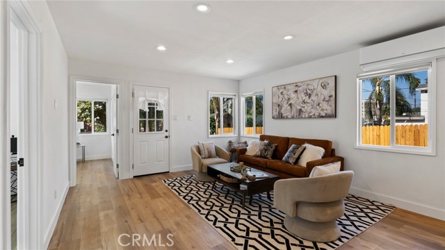 Detail Gallery Image 13 of 53 For 1012 Lord St, Los Angeles,  CA 90033 - 5 Beds | 2/1 Baths