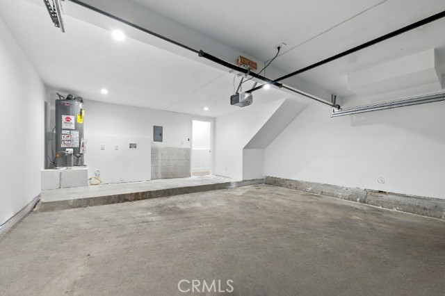 21720 Hart Street, Canoga Park CA: https://media.crmls.org/medias/9e0def33-d08d-4a81-8a2c-5783287f5b40.jpg