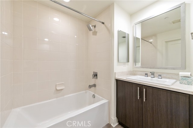 Detail Gallery Image 5 of 31 For 120 Rockefeller, Irvine,  CA 92612 - 3 Beds | 3 Baths