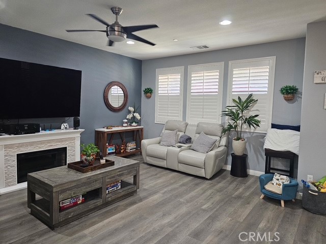 16001 Chase Road, Fontana CA: https://media.crmls.org/medias/9e0f5b07-5d42-41ba-94fd-5a8bc3904ce4.jpg
