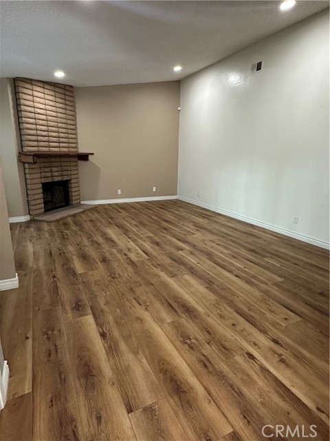 Detail Gallery Image 3 of 28 For 1253 Estes, Santa Maria,  CA 93454 - 2 Beds | 2 Baths