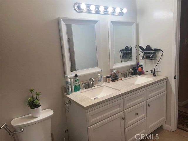 Detail Gallery Image 12 of 21 For 15500 Tustin Village #103,  Tustin,  CA 92780 - 2 Beds | 1/1 Baths