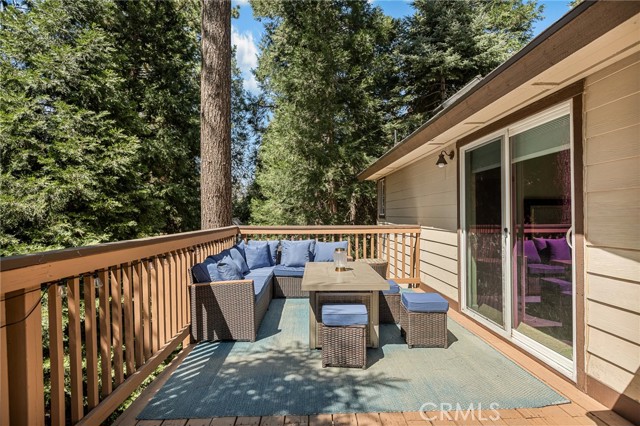 Detail Gallery Image 9 of 30 For 434 Klamath Dr, Lake Arrowhead,  CA 92352 - 4 Beds | 2/1 Baths