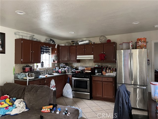 9820 Virginia Avenue, South Gate, CA, 90280 9820 Virginia Avenue, South Gate, CA, 90280