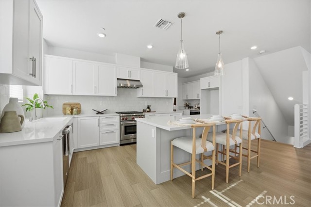 Detail Gallery Image 19 of 48 For 2380 Haley Point Drive #104,  Ventura,  CA 93003 - 4 Beds | 3/1 Baths