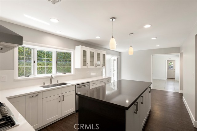 Detail Gallery Image 23 of 34 For 1901 Altura, Corona Del Mar,  CA 92625 - 4 Beds | 3 Baths