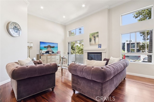 5635 Woodman Avenue, Van Nuys CA: https://media.crmls.org/medias/9e1339c9-7460-46c5-ae2c-4c1edb54b70d.jpg