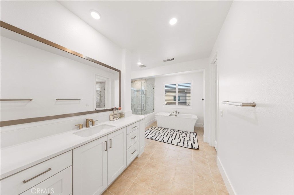 MLS #OC26106995 image #28